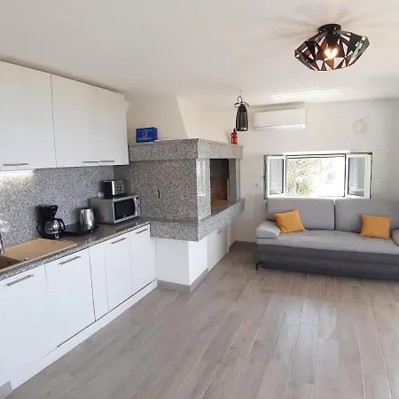 Villa Olive Stone House *