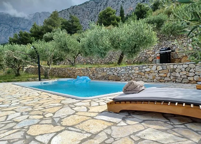 Olive Stone House Вілла Макарська